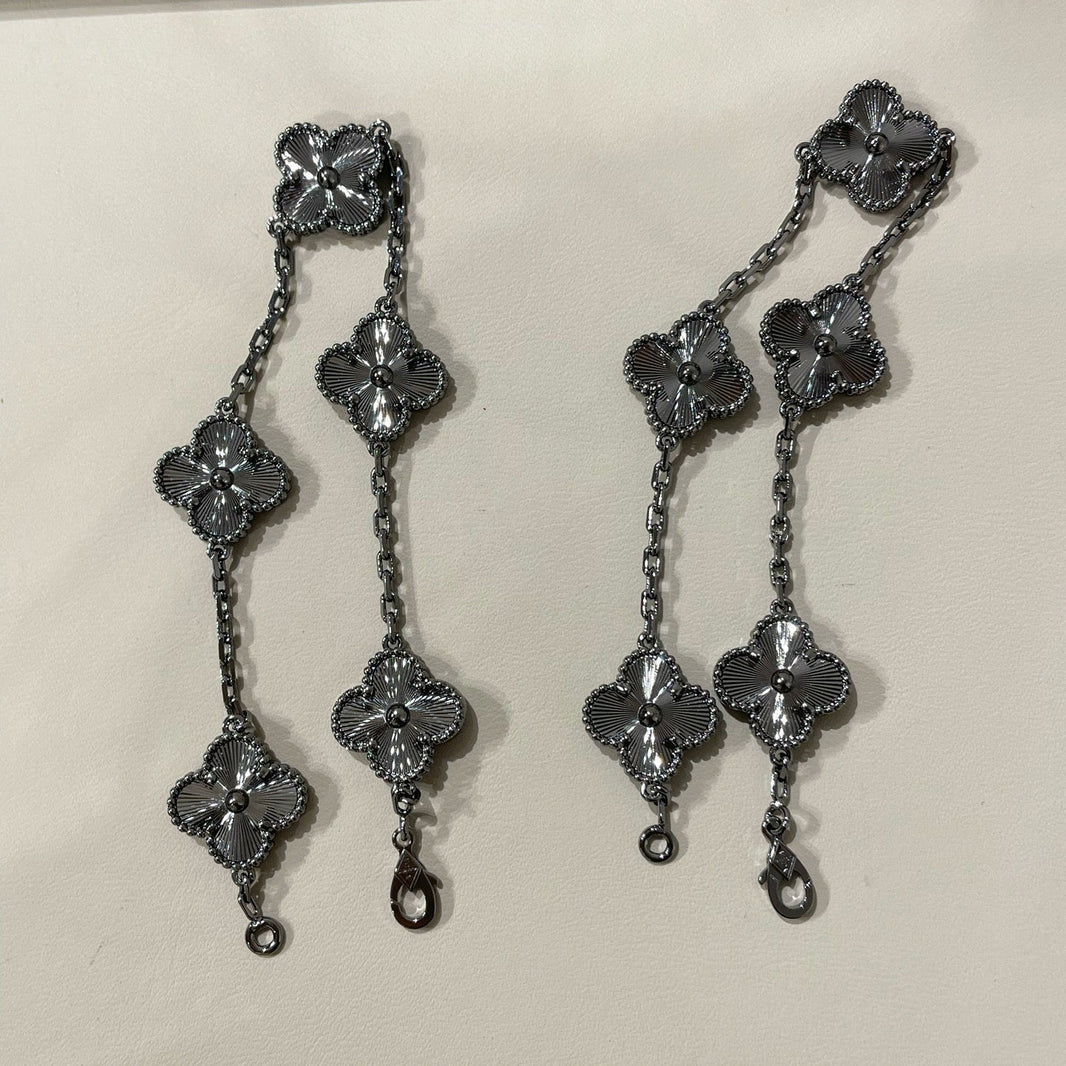 [LUXE]CLOVER 5 MOTIF BLACK BRACELET