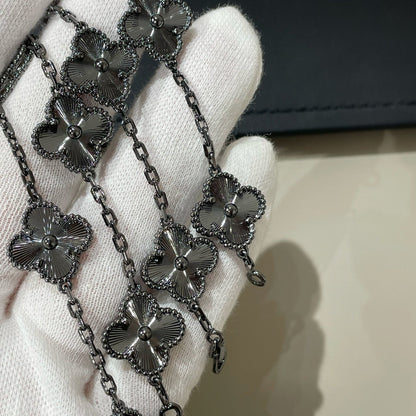 [LUXE JEWELRY]CLOVER 5 MOTIF BLACK BRACELET