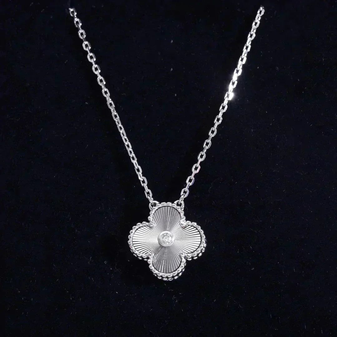 [Luxe]CLOVER  15MM DIAMOND LASER NECKLACE SILVER