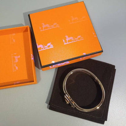 [LUXE]H GRAUES ARMBAND 