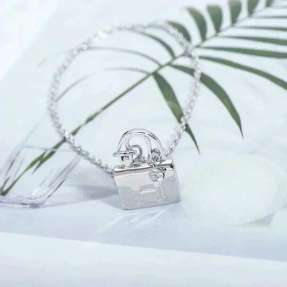 [LUXE]AMULETTE PEDANT SILVER NECKLACE