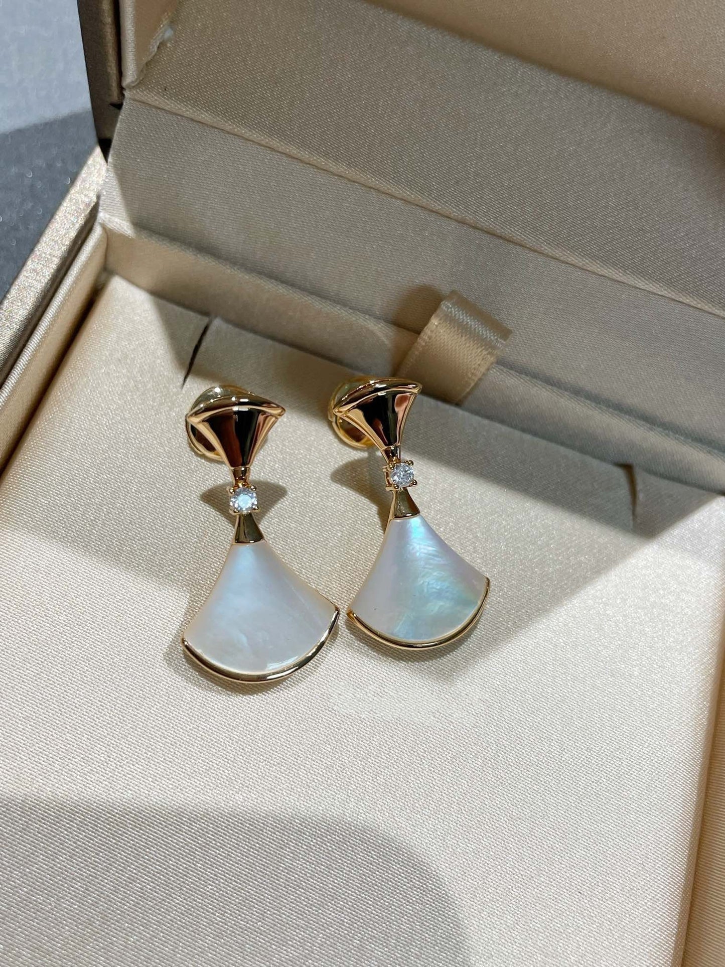 [Luxe]DREAM MOP 1 DIAMOND EARRINGS