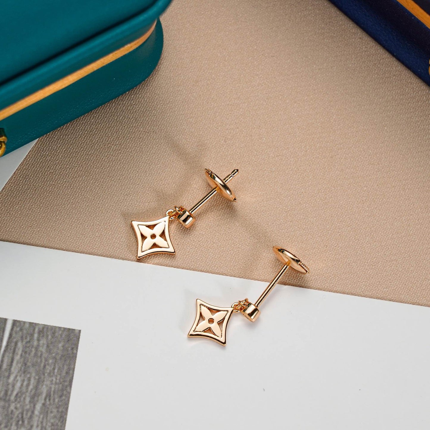 [Luxe]STAR EARRINGS GOLD