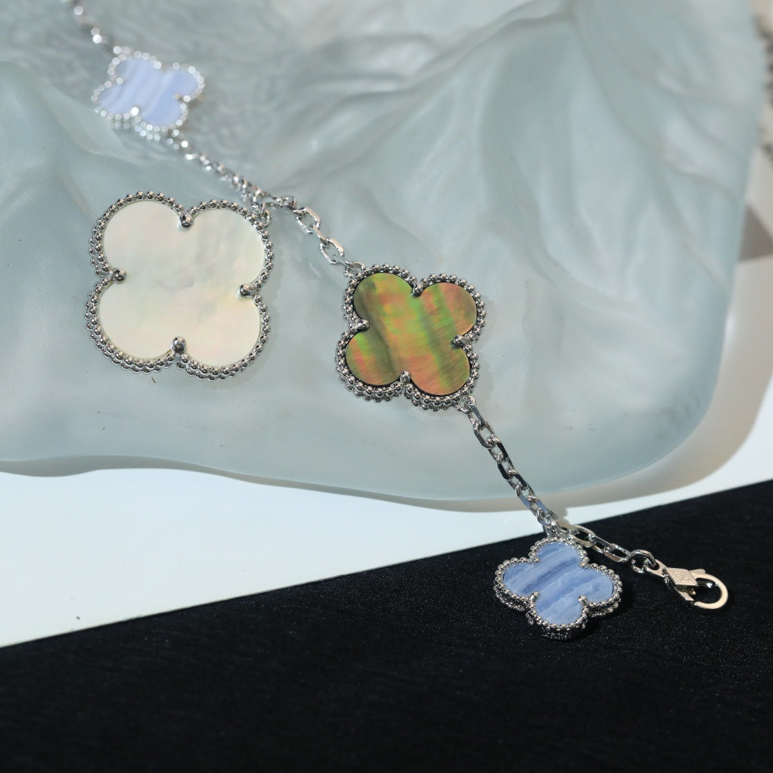 [Luxe]CLOVER BRACELET 5 MOTIFS MOP CHALCEDONY SILVER