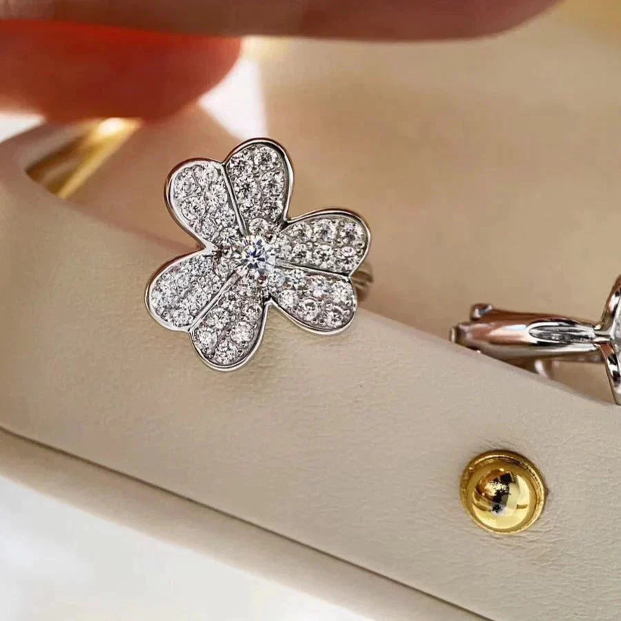 [LUXE]CLOVER COMOS DIAMOND EARRINGS SILVER