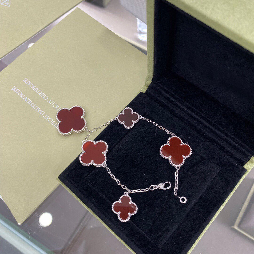 [Luxe]CLOVER 5 MOTIFS SIVLER CARNELIAN BRACELET