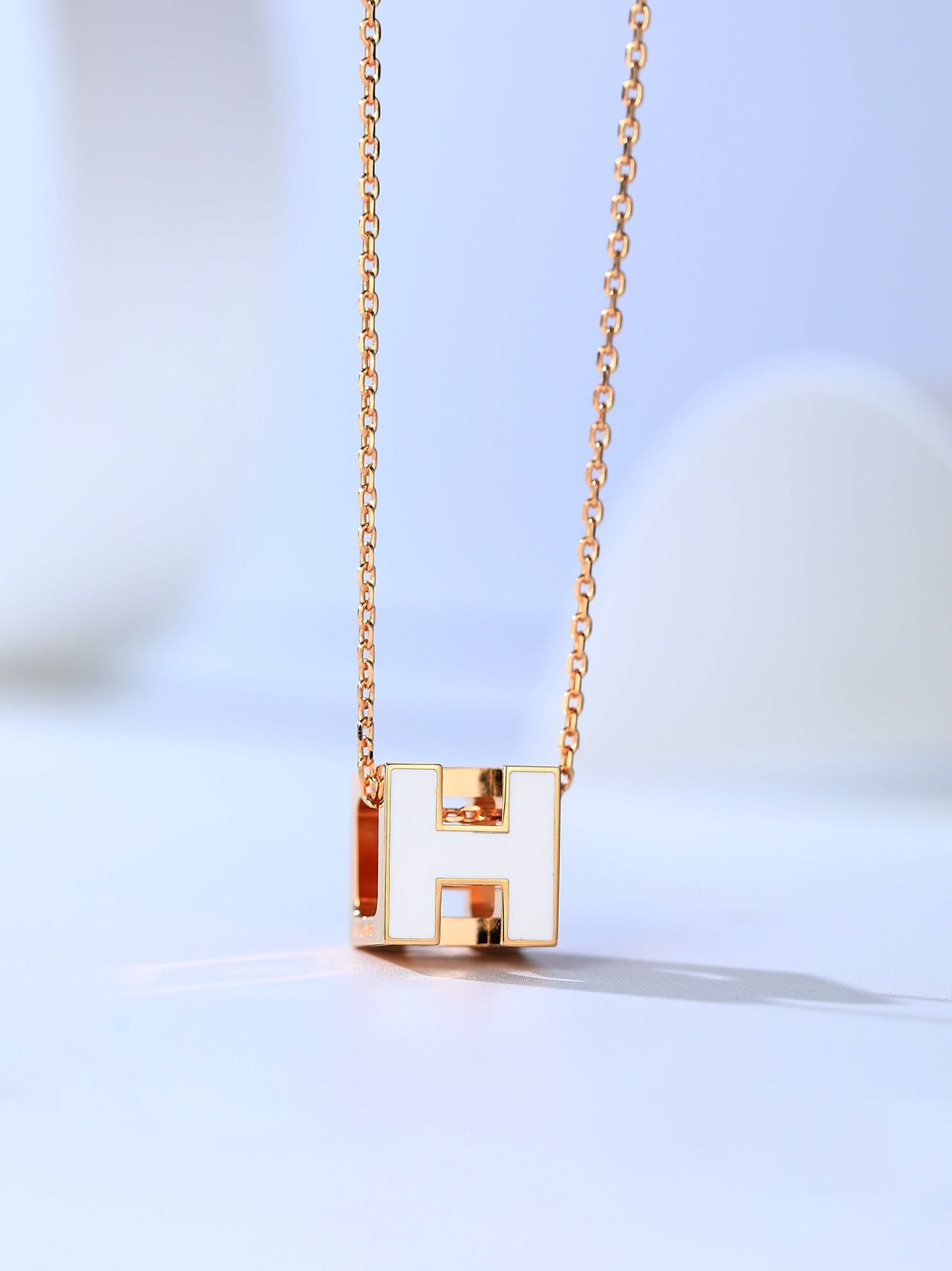 [Luxe]H CAGE PINK GOLD NECKLACE