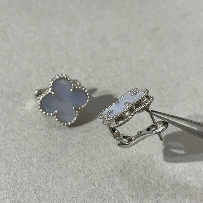 [LUXE]CLOVER CHALCEDONY SILBER-OHRSTÖSSE