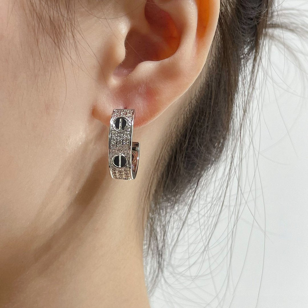 [Luxe]LOVE CERAMIC DIAMOND PAVED SILVER EARRINGS