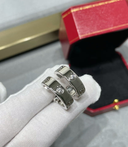 [LUXE]LOVE 5.5mm 1ダイヤモンドピアス