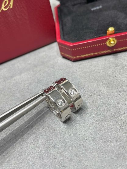 [LUXE]LOVE 5.5mm 1ダイヤモンドピアス