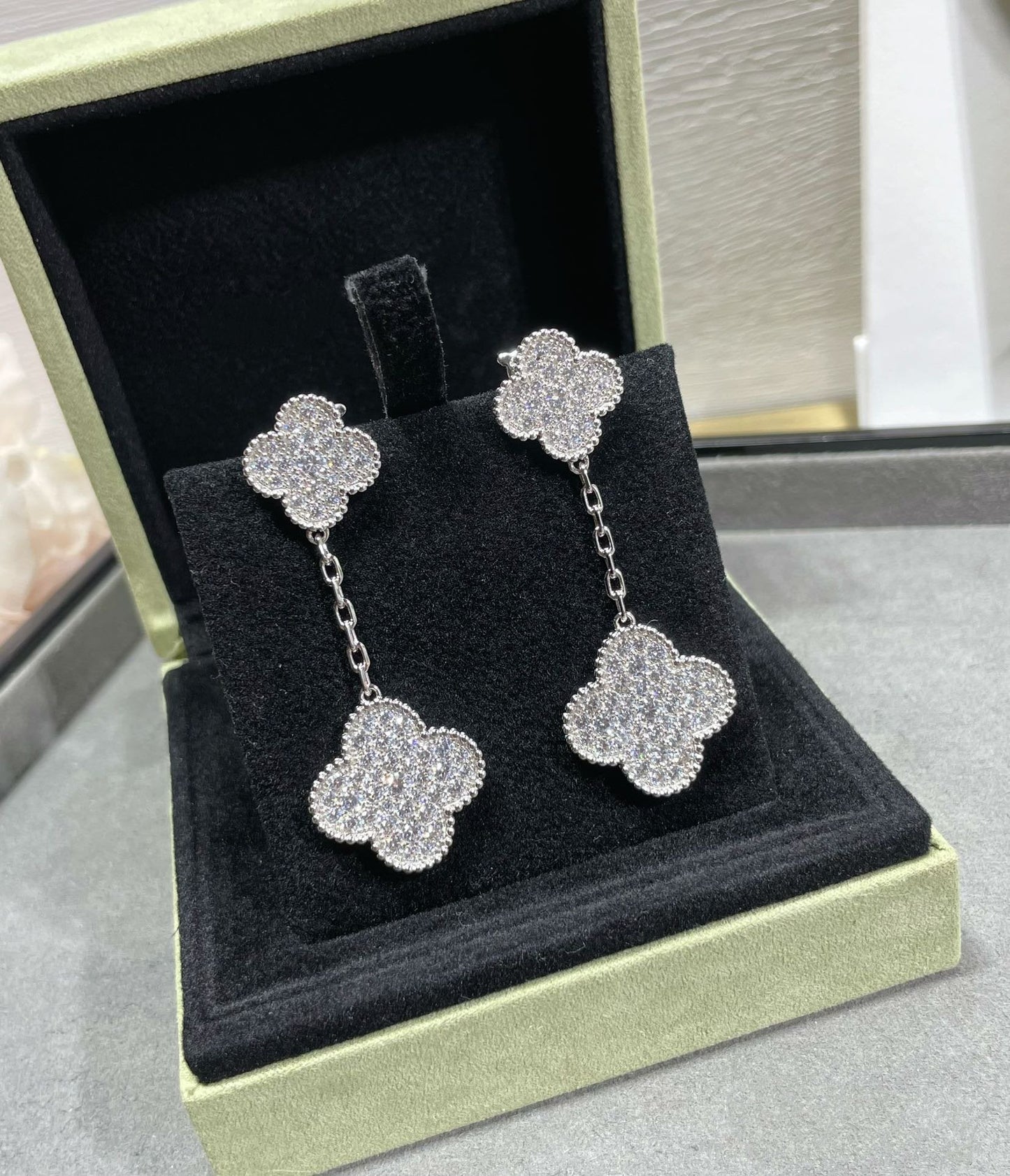 [Luxe]CLOVER 2 MOTIFS DIAMOND PAVED SILVER EARRINGS