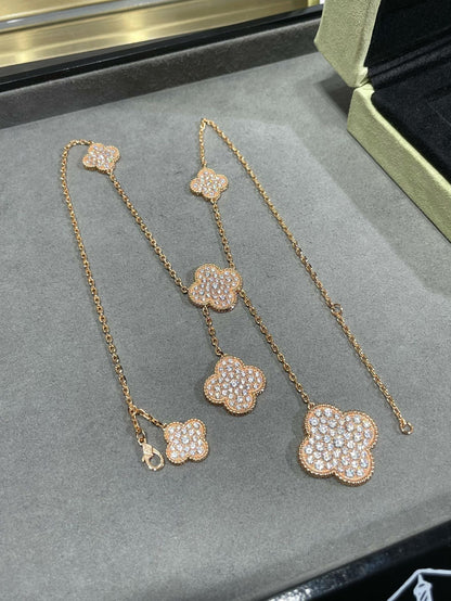 [LUXE]クローバー 6モチーフ ダイヤモンドパヴェネックレス