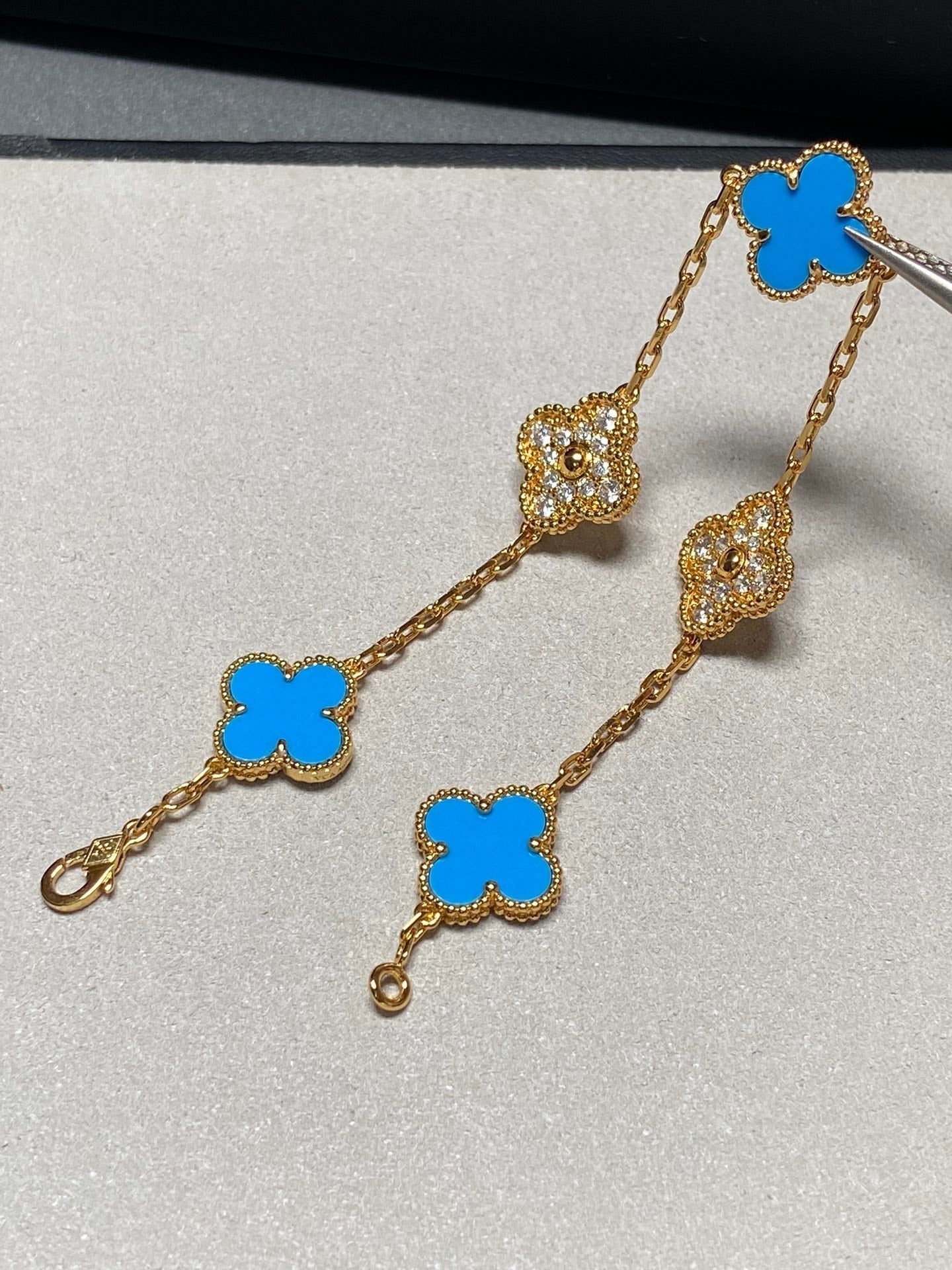 [Luxe]CLOVER 5 MOTIF BLUE CHALCEDONY DIAMOND GOLD BRACELET