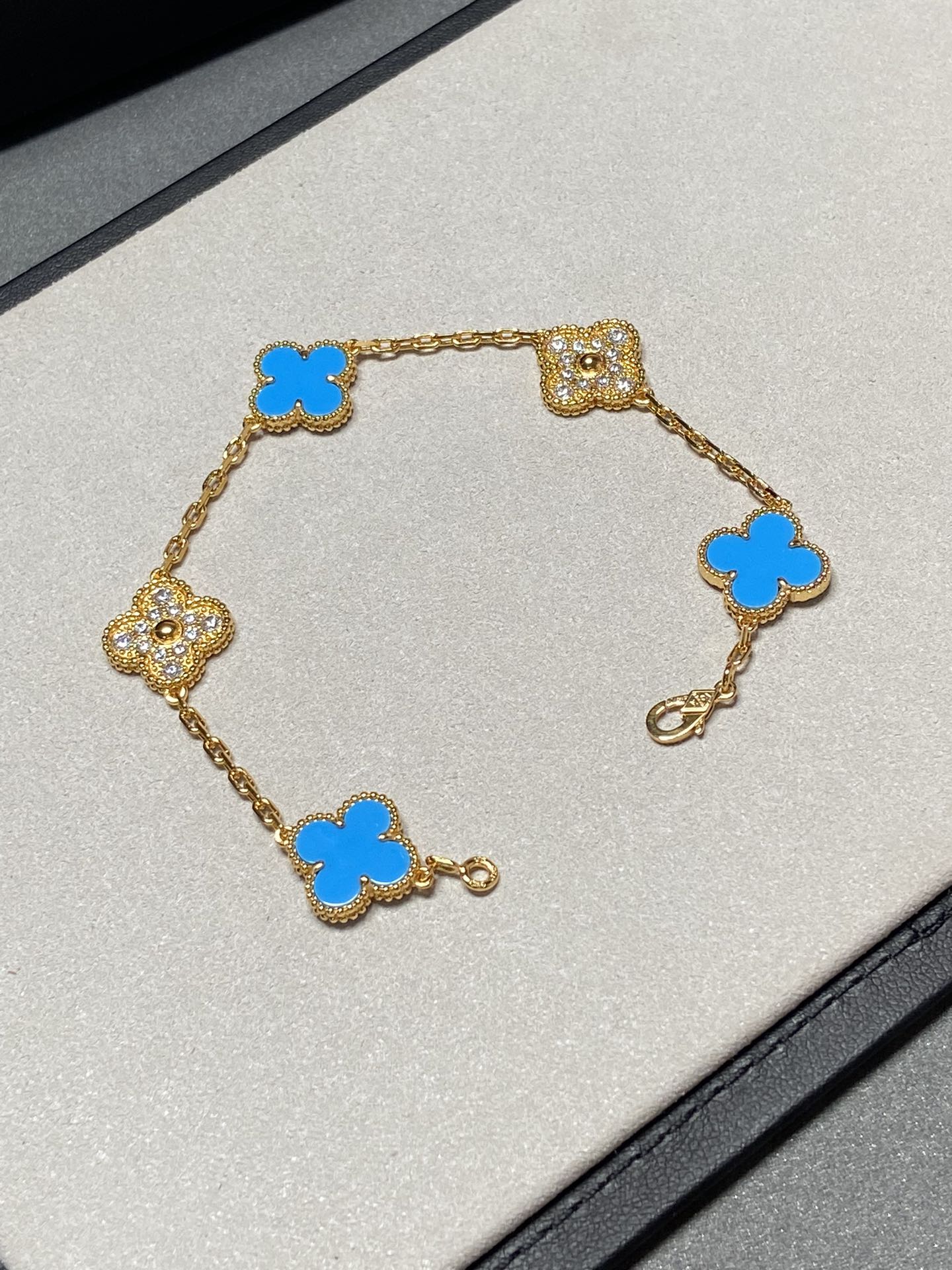 [Luxe]CLOVER 5 MOTIF BLUE CHALCEDONY DIAMOND GOLD BRACELET