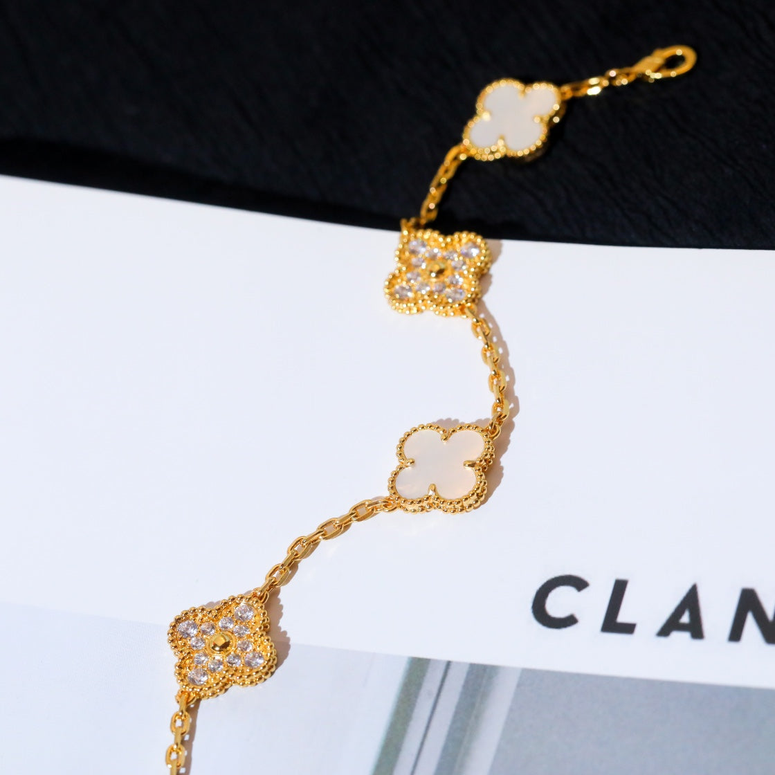 [Luxe]CLOVER BRACELET 5 MOTIF WHITE MOP DIAMOND