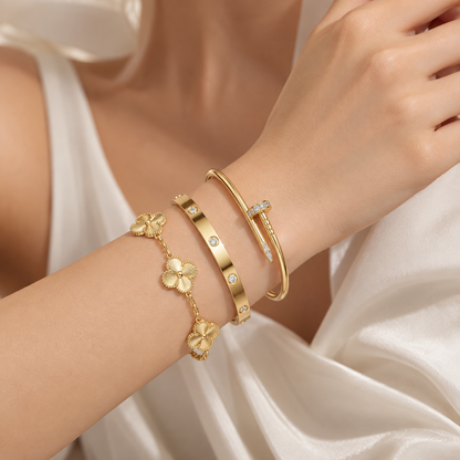 [Luxe Jewelery] CLASH & Clover Laser 5-Motif & LOVE Brushed Bracelet Stack Set