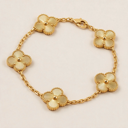 [Luxe Jewelery] Clover & Love & Juste 3-Piece Gold Bracelet Stack Set