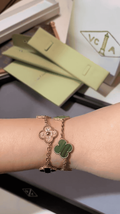 [Luxe Jewelery]Clover 5-Motif Malachite & Pietersite Bracelet Stack Set