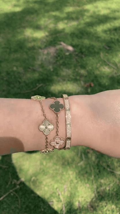 [Luxe Jewelery]Clover Laser  Pulsar Stone 5-Motif & LOVE Diamond-Paved Bracelet Stack Set