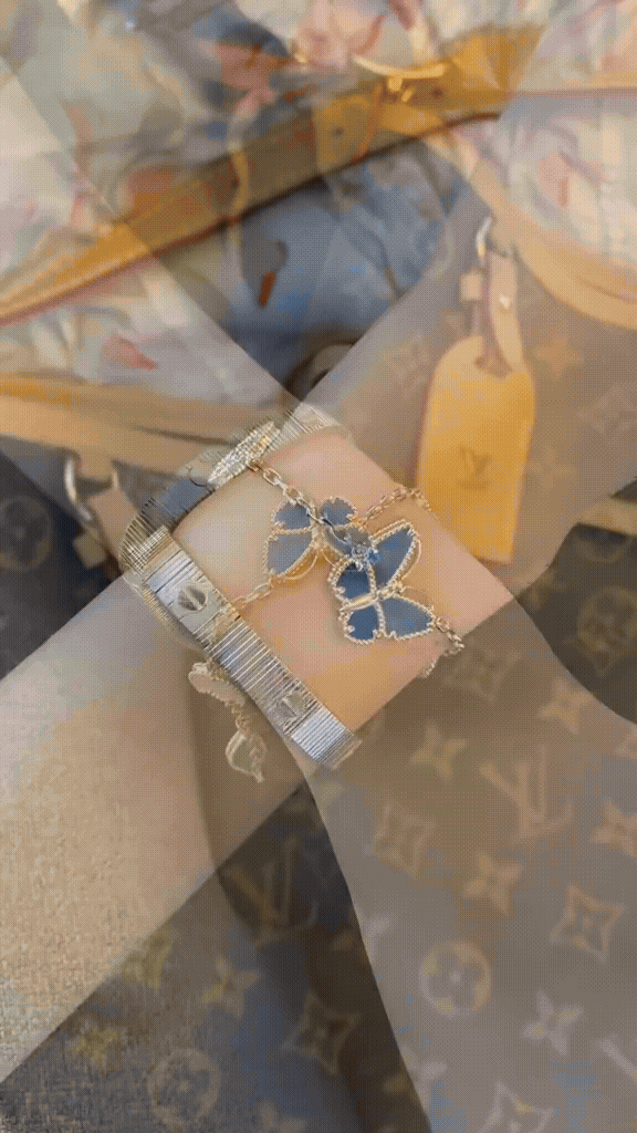 [Luxe Jewelery] Lucky Spring Butterfly 5-Motif & LOVE Unlimited Bracelet Stack Set