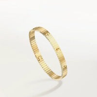 [Luxe Jewelery] Lucky Spring Butterfly 5-Motif & LOVE Unlimited Bracelet Stack Set
