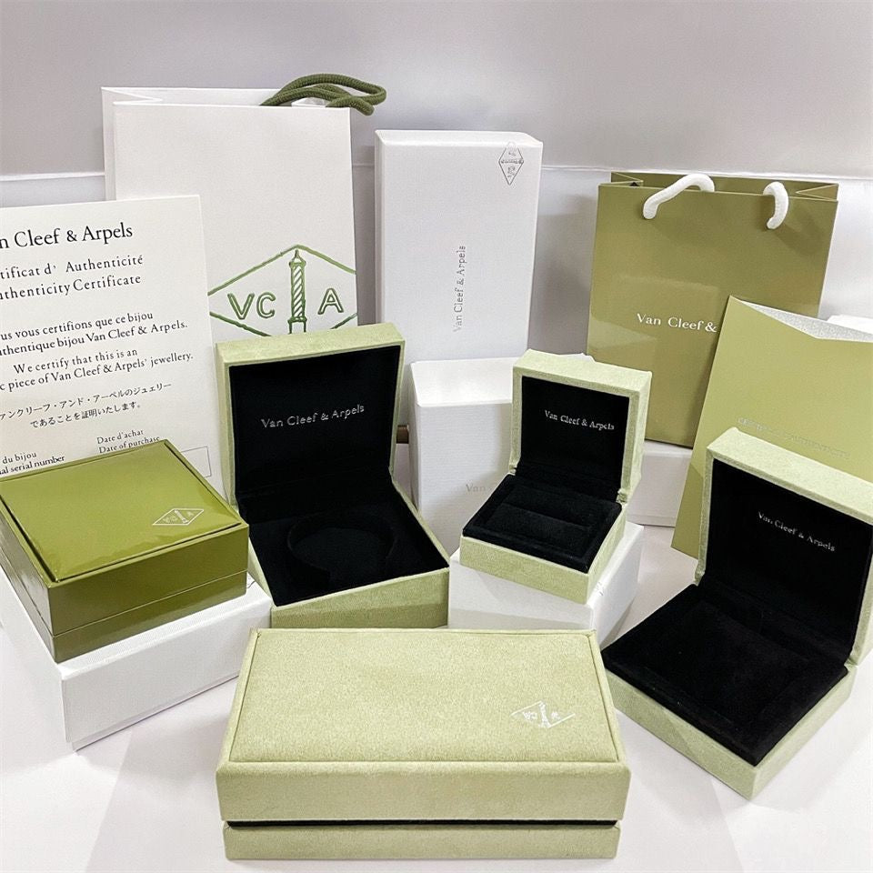 [Luxe Jewelry] VA CLOVER BOX GIFT BAG
