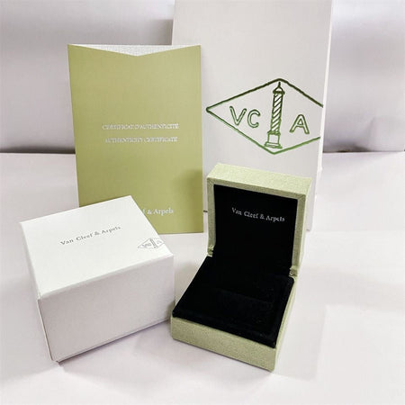 [Luxe Jewelry]VA CLOVER BRACELET NECKLACE RING BOX GIFT BAG