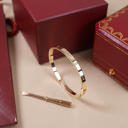 [Luxe Jewelery] LOVE & JUSTE Classic Bracelet Stack Set
