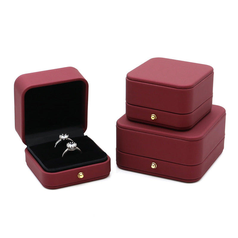 HIGH-GRADE PU LEATHER JEWELRY GIFT BOX（NO LOGO)