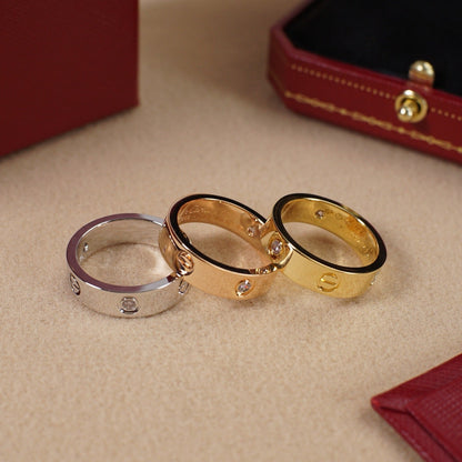 [Luxe Jewelry] LOVE 5.5MM 3 DIAMOND RING