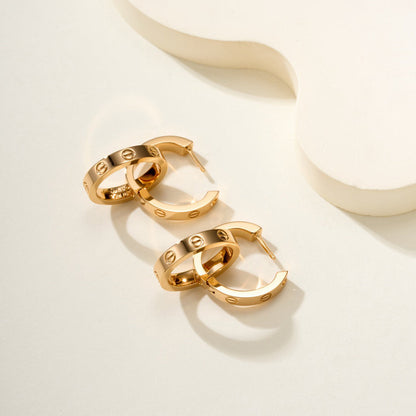 [Luxe Jewelry] LOVE 3.3MM DANGLE HALF DIAMOND EARRINGS
