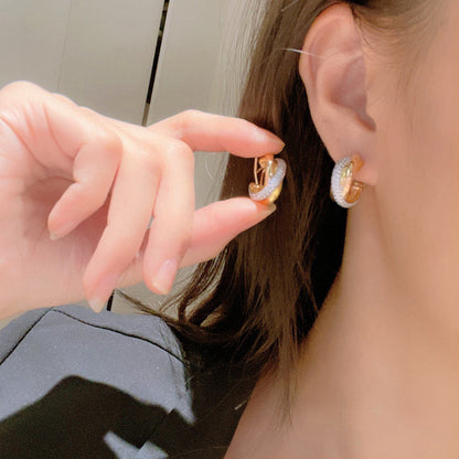 [Luxe Jewelry] TRINITY HALF DIAMOND  CLASSIC EARRINGS