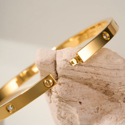 [Luxe Jewelery] JUSTE Diamond & LOVE Diamond Bracelet Stack Set