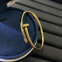 [Luxe Jewelery] Clover & Love & Juste 3-Piece Gold Bracelet Stack Set