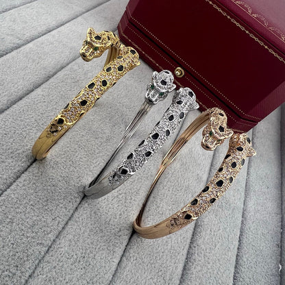[Luxe Jewelry] PANTHERE DOUBLE HEADED HALF DIAMOND OPEN BRACELET