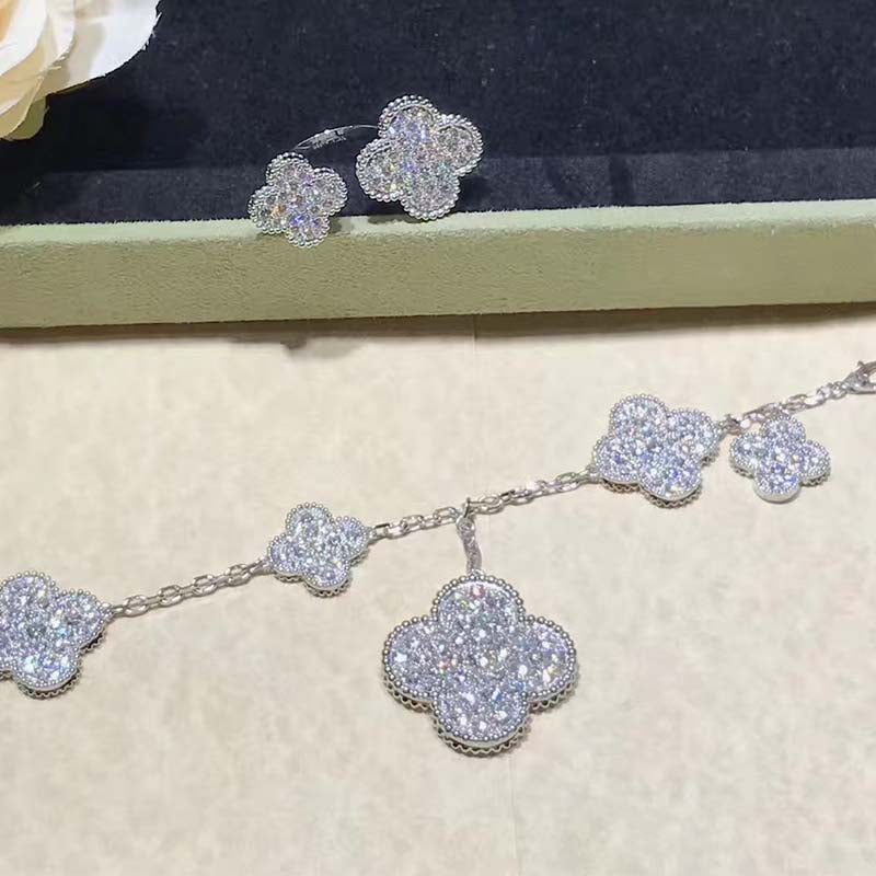 [Luxe]CLOVER 6 MOTIFS SILVER DIAMOND BRACELET