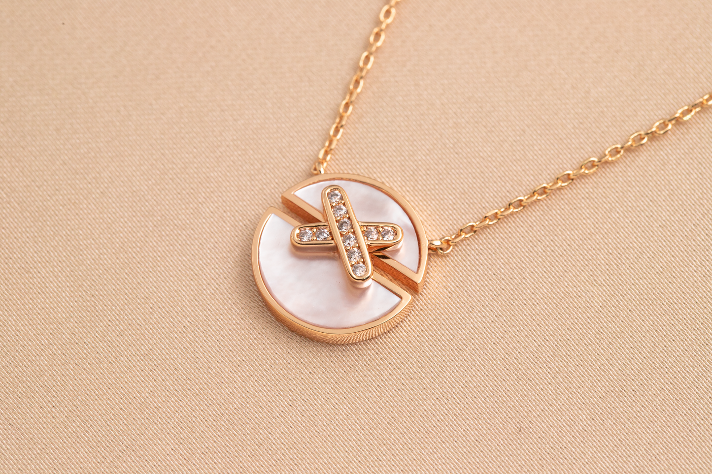 [Luxe]JEUX DE PINK GOLD DIAMOND NECKLACE