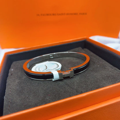 [LUXE]CLASSIC HM CLIC SCHWARZES 8MM EMAILLETTENARMBAND