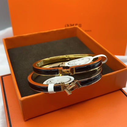 [LUXE]CLASSIC HM CLIC SCHWARZES 8MM EMAILLETTENARMBAND