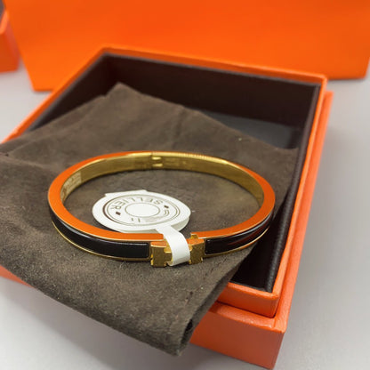 [LUXE]CLASSIC HM CLIC SCHWARZES 8MM EMAILLETTENARMBAND