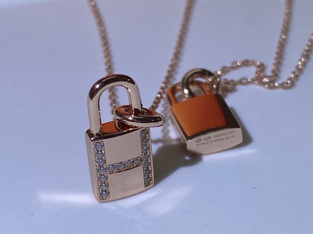 [Luxe]HM ADVANCED NICHE LOCK HEAD NECKLACE DIAMONDS