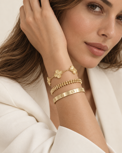 [Luxe Jewelery] CLASH & Clover Laser 5-Motif & LOVE Brushed Bracelet Stack Set