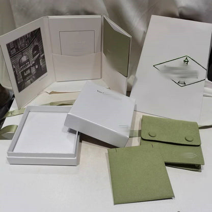 [LUXE] VA CLOVER BOX GIFT BAG