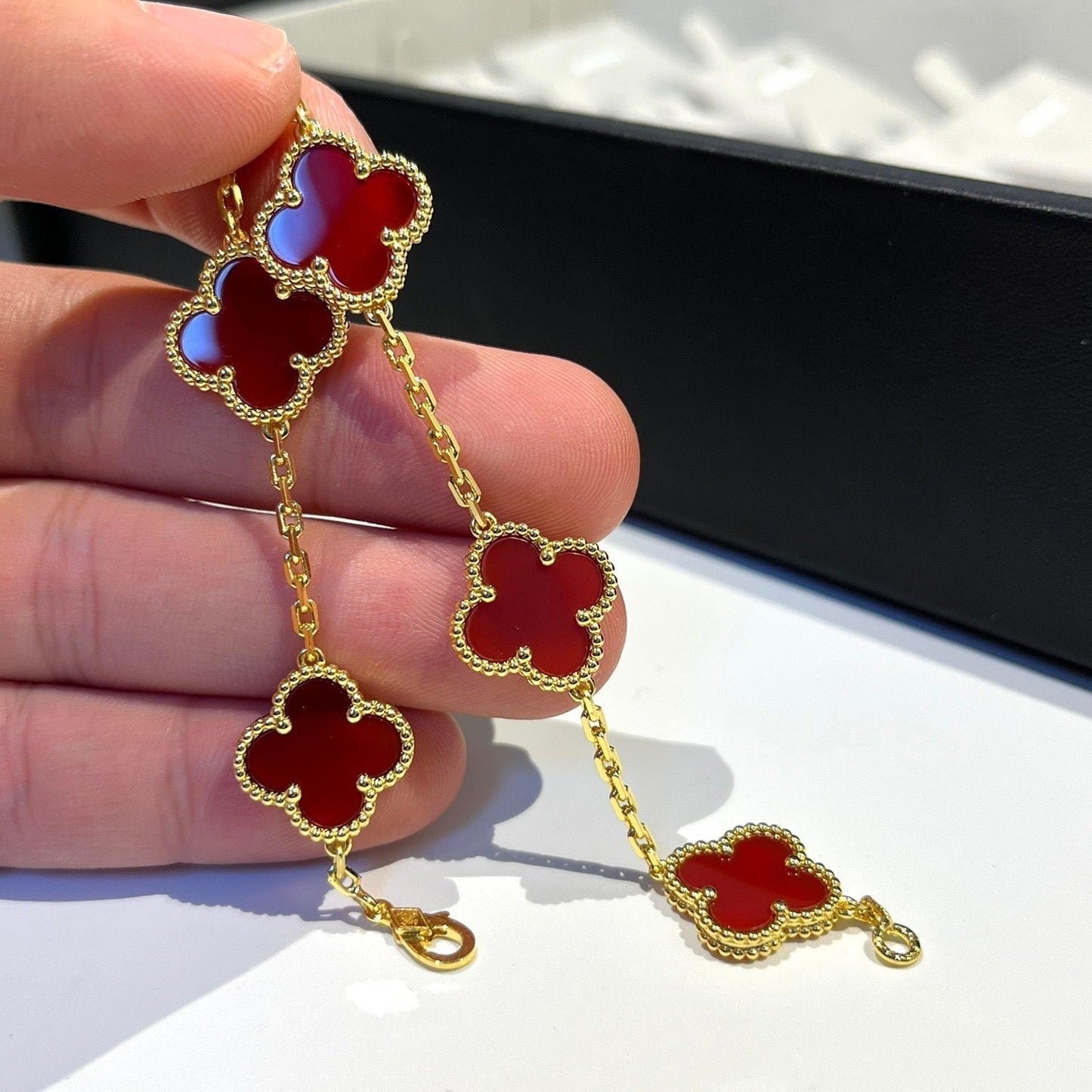 [Luxe]CLOVER 5 MOTIFS RED AGATE  BRACELET