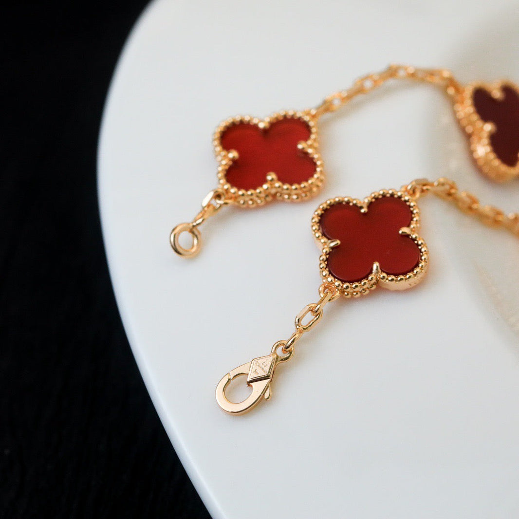 [LUXE]CLOVER 5 MOTIFS RED AGATE  BRACELET