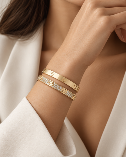 [Luxe Jewelery] LOVE  Classic & Diamond-Paved Bracelet Stack Set