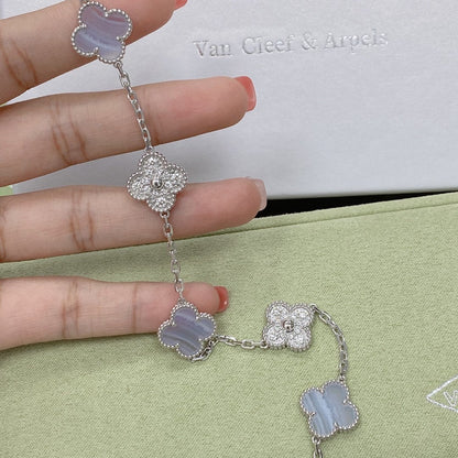 [LUXE] CLOVER 5 MOTIF PURPLE CHALCEDONY BRACELET COLLECTION