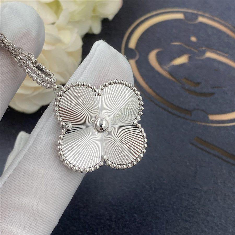 [Luxe]CLOVER 25MM SILVER BIG CLOVER NECKLACE