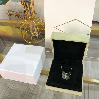 [LUXE]ラージバタフライシルバーペンダントダイヤモンドネックレス